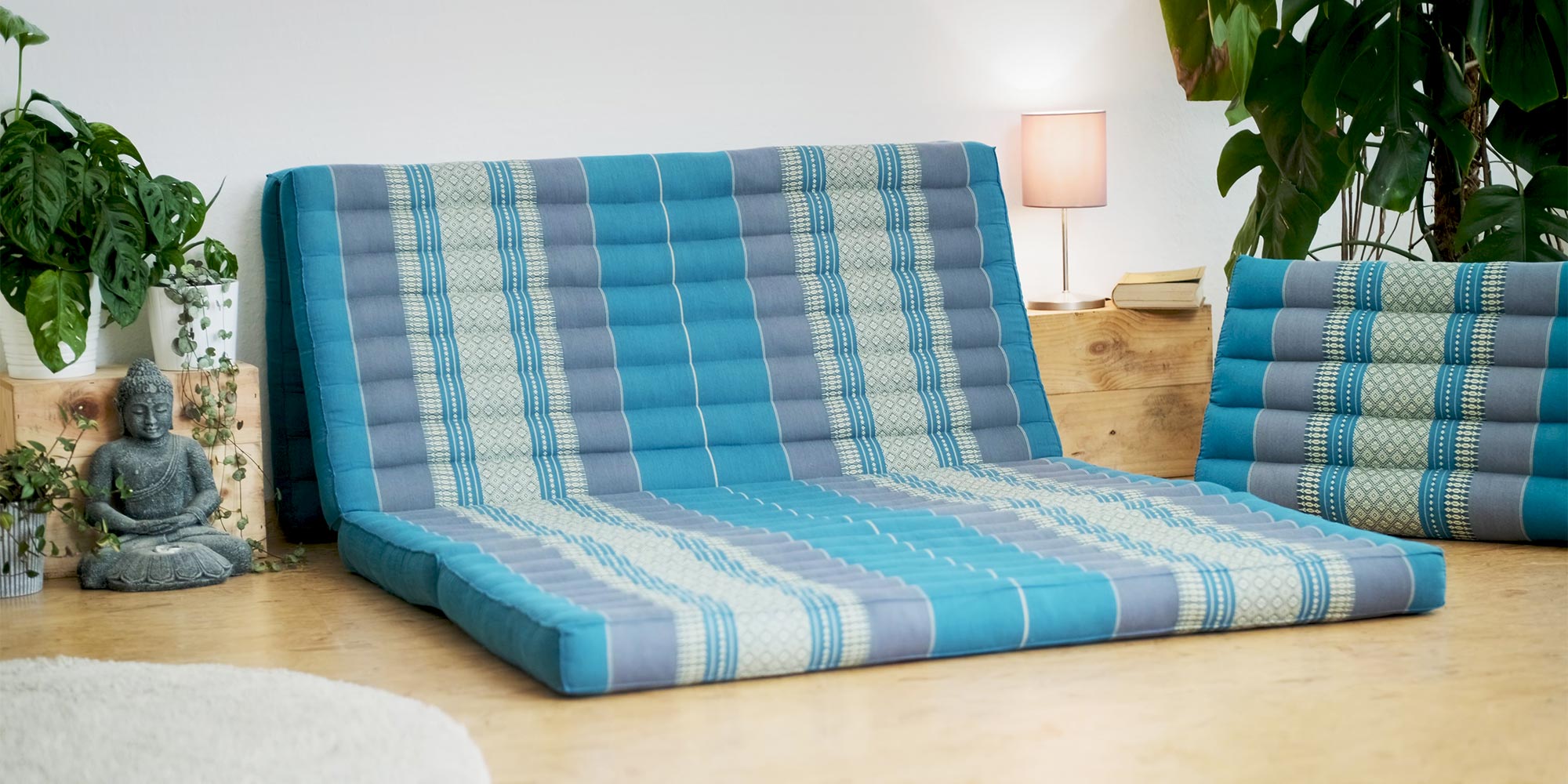 LIFEZEAL Materasso Pieghevole Singolo, 80 x 193 x 10cm, Imbottito in  Spugna, Fodera Sfodrabile, Lavabile, Futon, Pouf, Salvaspazio, per Ospite e  Viaggio, con Maniglia Portatile, Ortopedico, 3 Parti : : Casa e  cucina