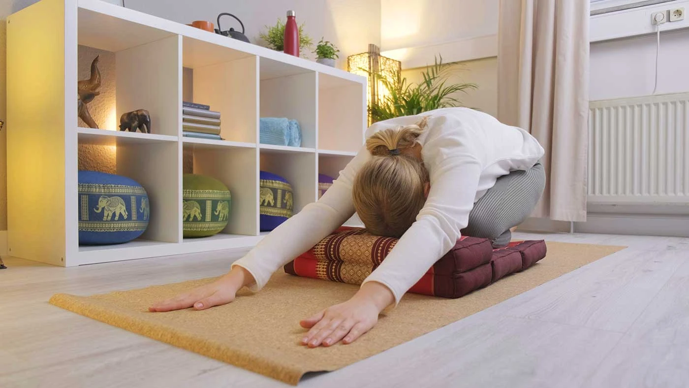 Relax e Serenità con le Posizioni di Yoga: Trova il tuo Equilibrio Interiore con livasia!